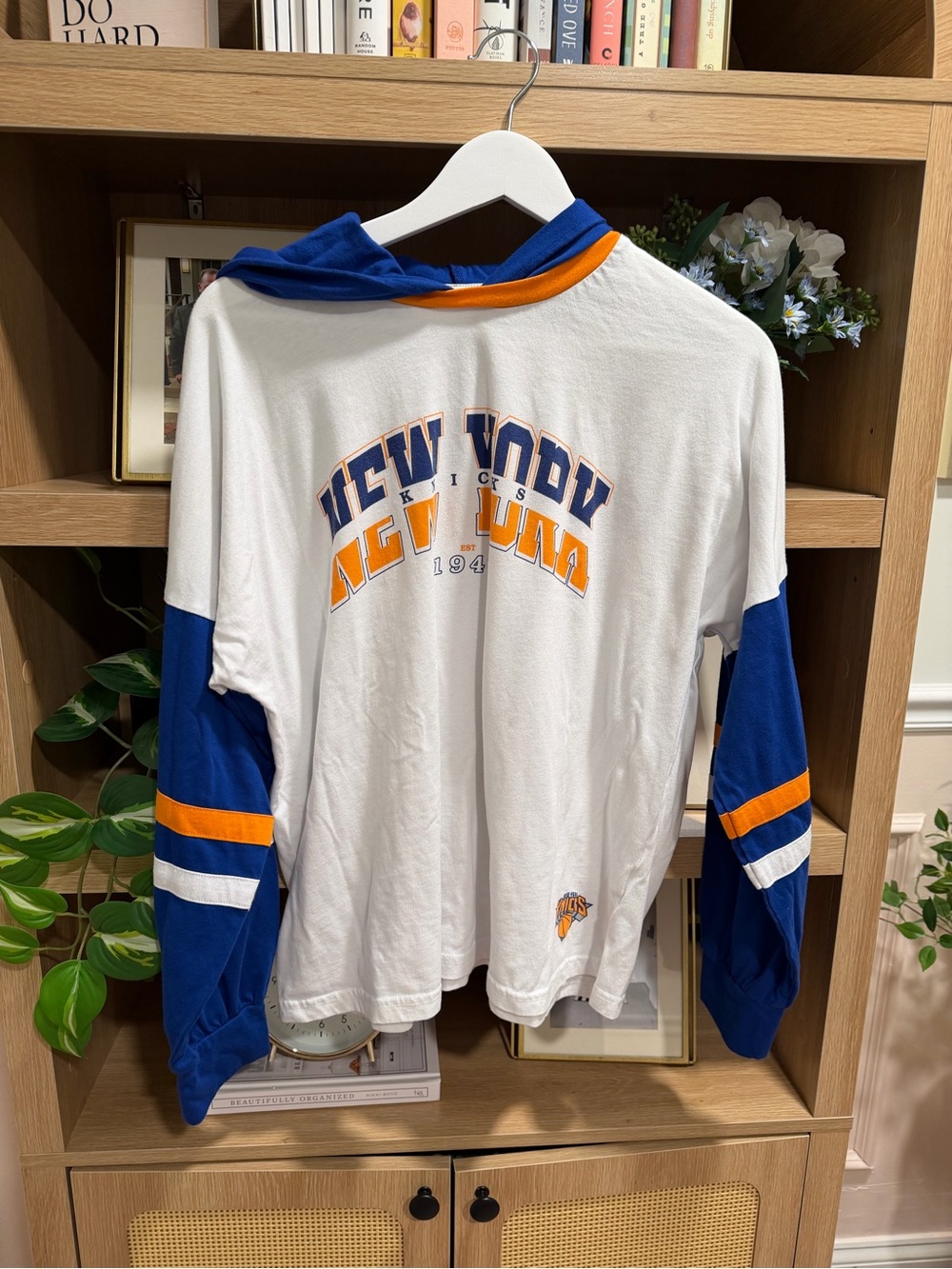 New York Knicks Women’s Long Sleeve Hoodie